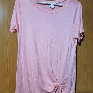 Twist front to shirt